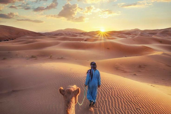 Experience the awe-inspiring beauty of the Moroccan desert